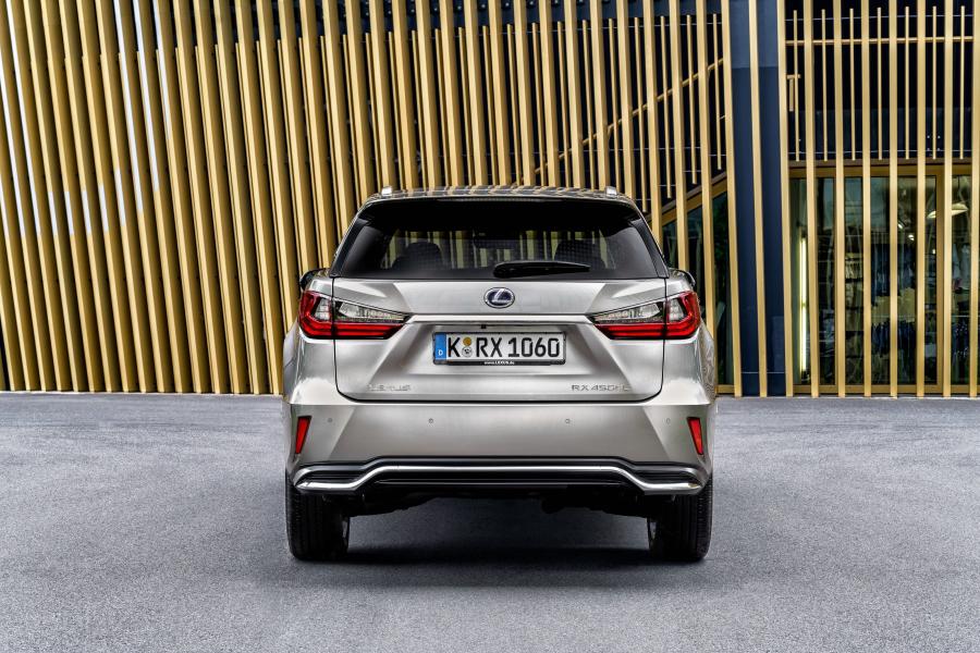  Lexus RX450hL 2018 года  (WW) (фото 11 из 45)